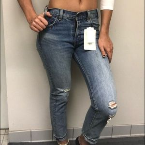 Levi’s cropped jeans